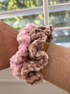 Crochet velvet scrunchies - image1